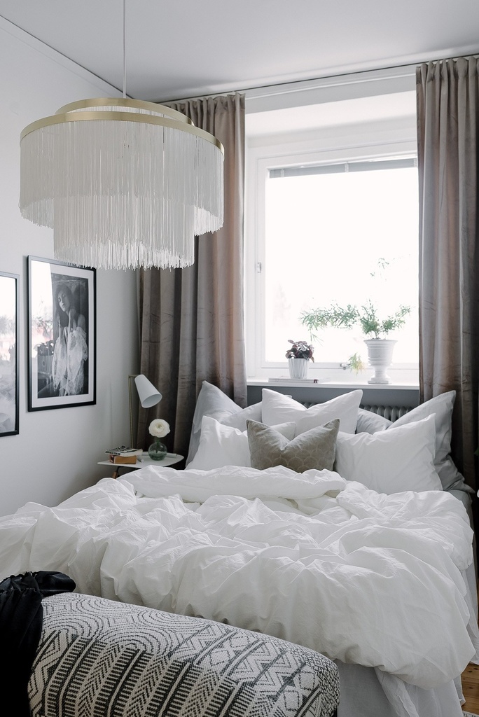 Kattovalaisin Frans valkoinen