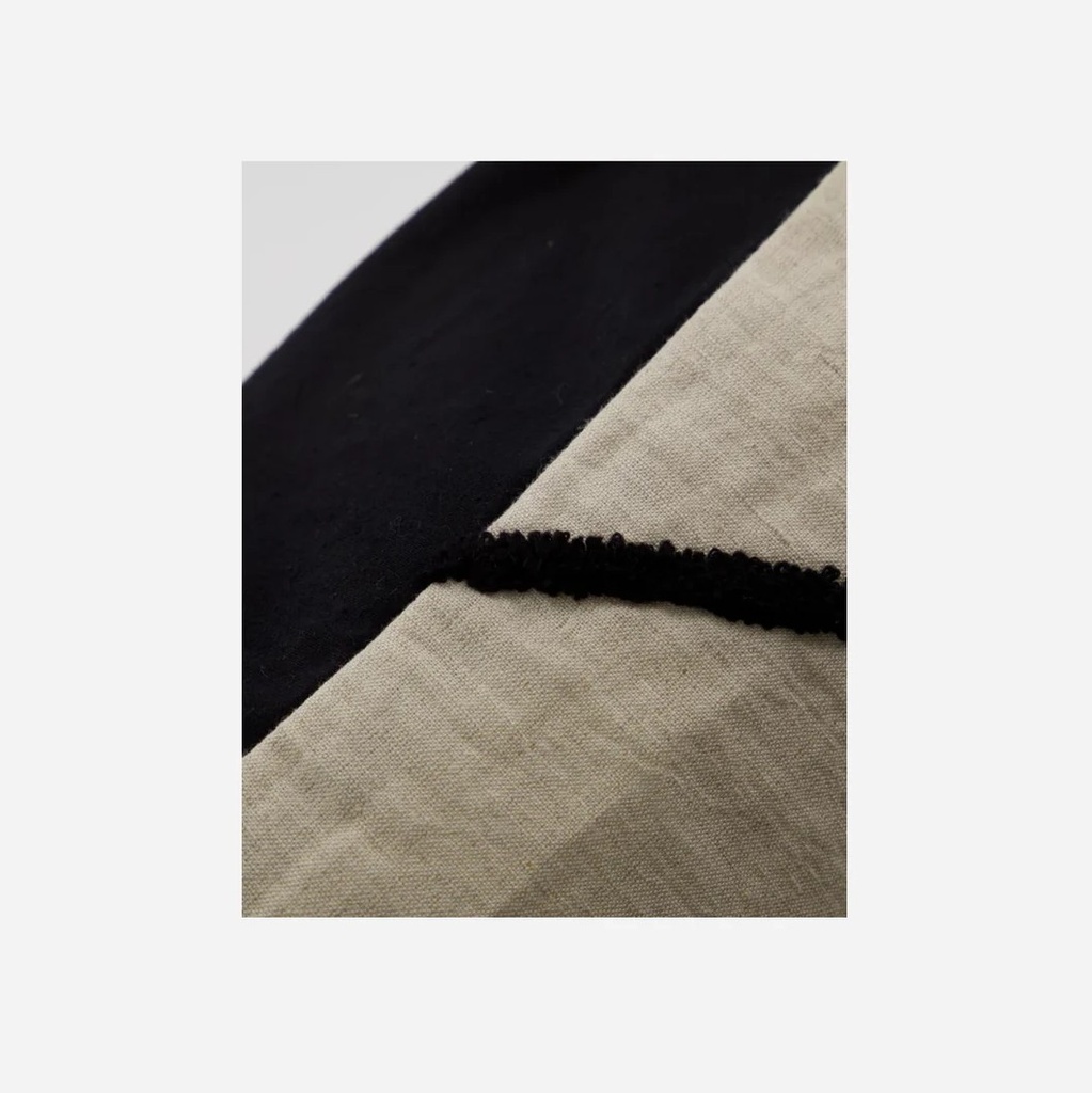 Tyynynpäällinen Fly 50x50 cm musta