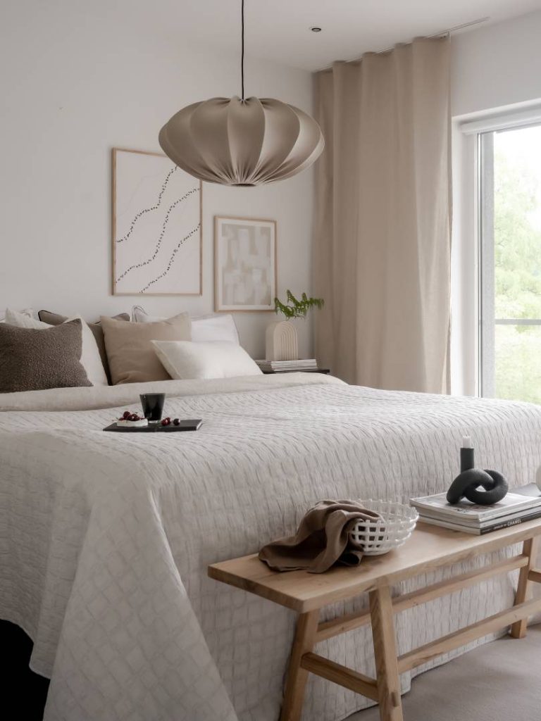 Päiväpeite Mavis, 260 x 260 luonnonvalkoinen