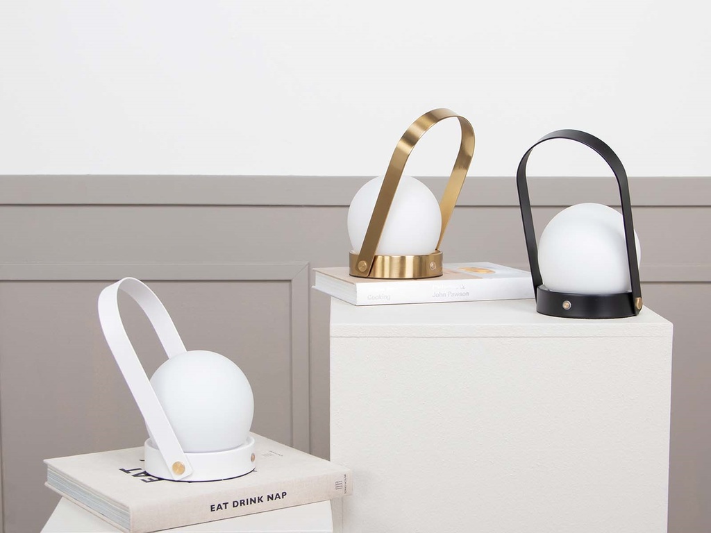 Ladattava LED-valaisin David musta