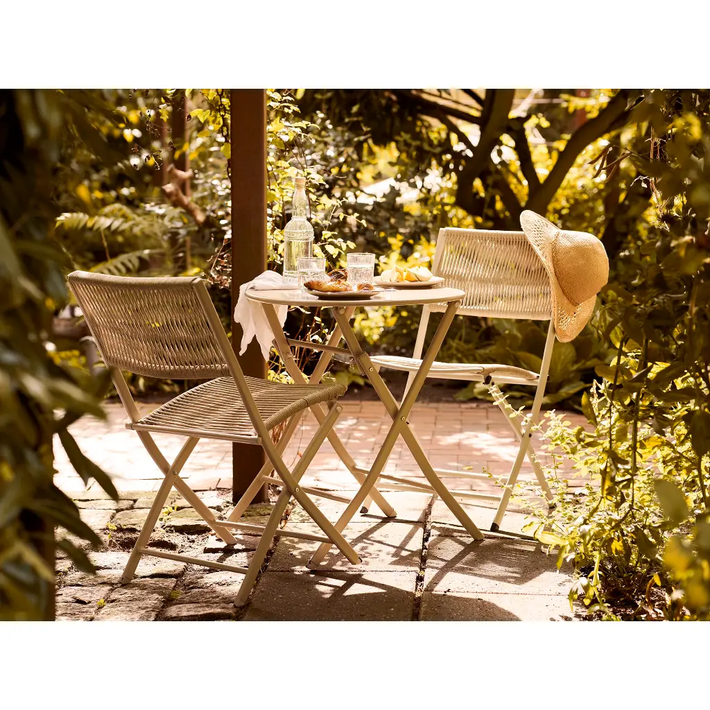 Ulkopöytä ja 2 tuolit 